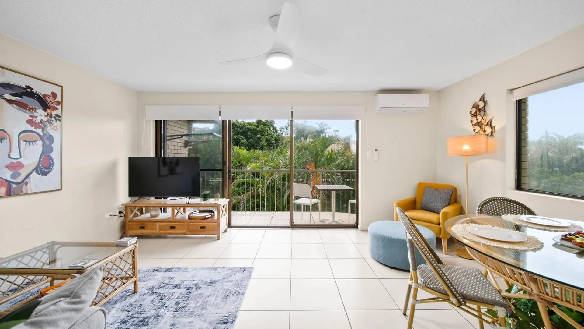 Headland Horizons Rooftop Retreat In Alex Alexandra Headland Apartment