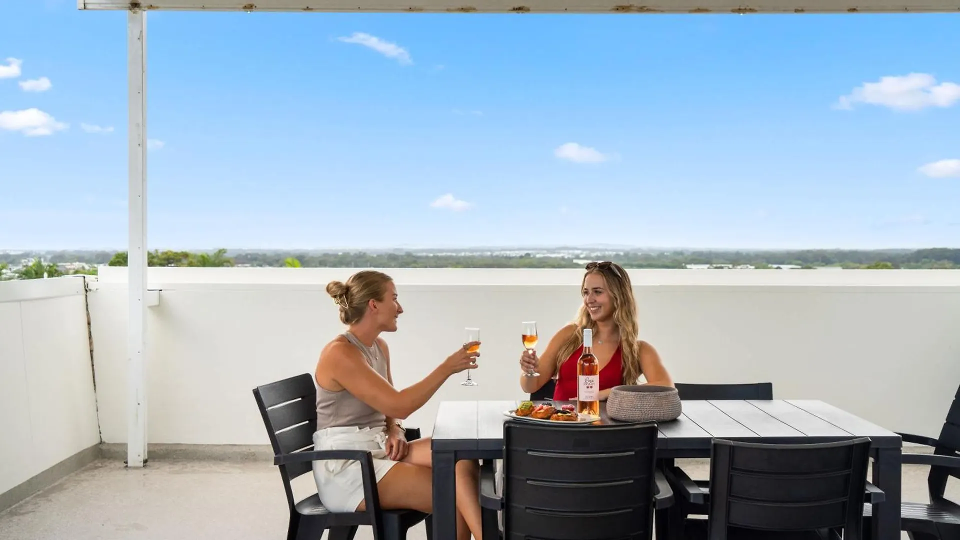 Headland Horizons Rooftop Retreat In Alex Alexandra Headland